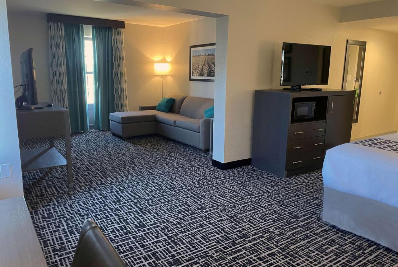 La Quinta By Wyndham Jonesboro Hotel Exterior photo