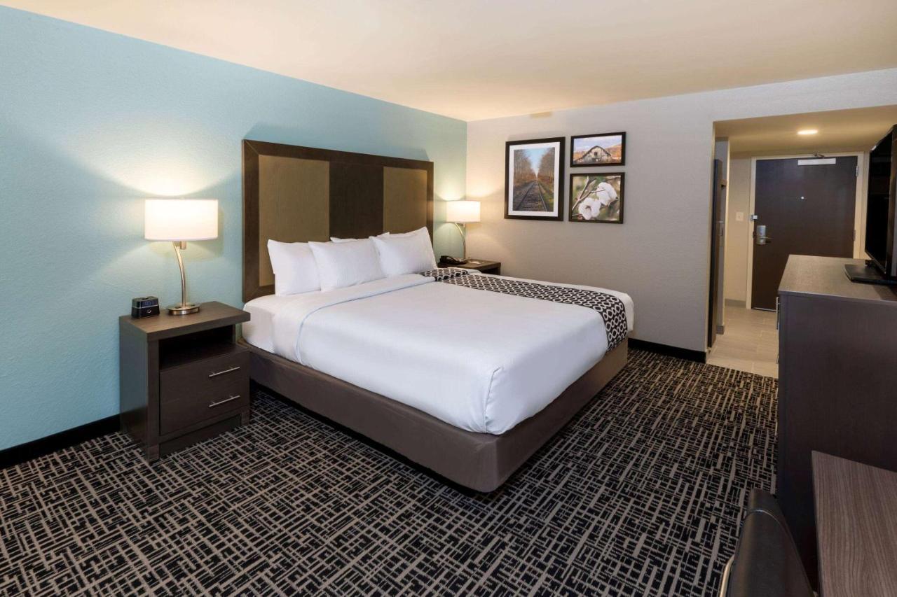 La Quinta By Wyndham Jonesboro Hotel Exterior photo