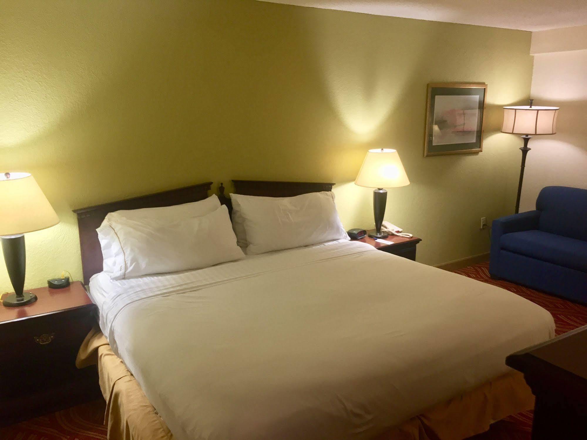La Quinta By Wyndham Jonesboro Hotel Exterior photo